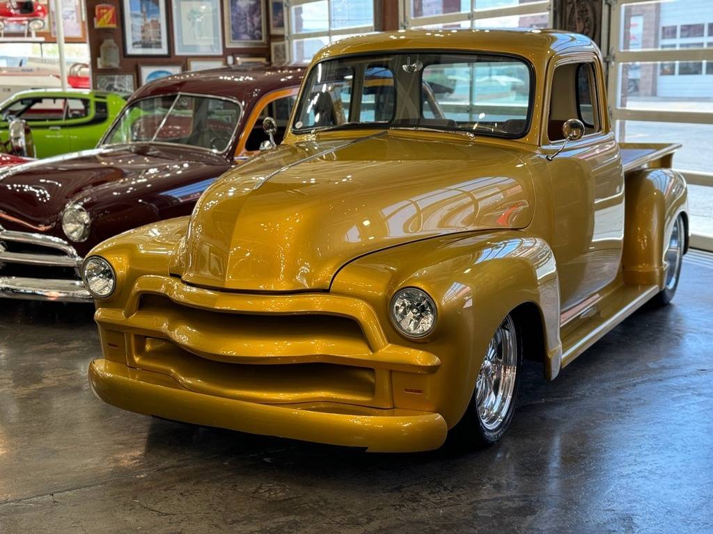 Chevrolet-3100-5-window-custom-p-1954-yellow-1