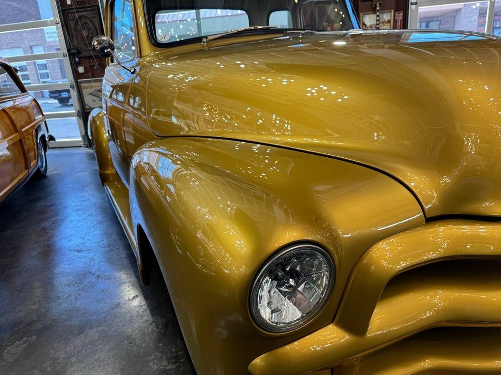 Chevrolet-3100-5-window-custom-p-1954-yellow-10