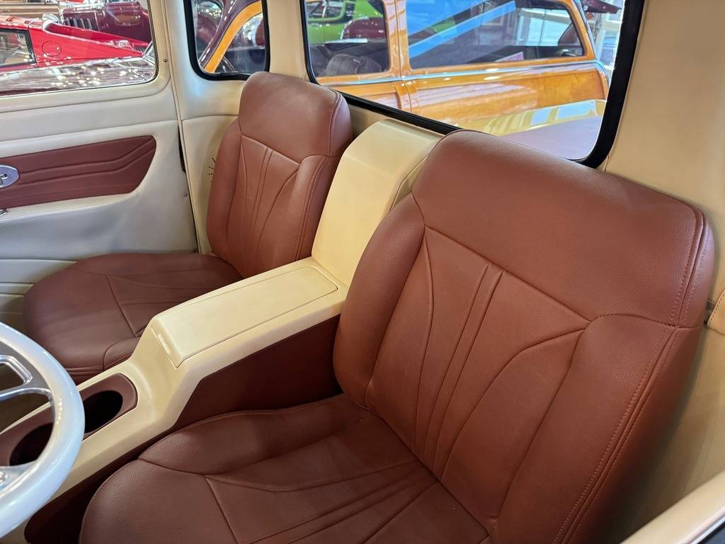 Chevrolet-3100-5-window-custom-p-1954-yellow-12