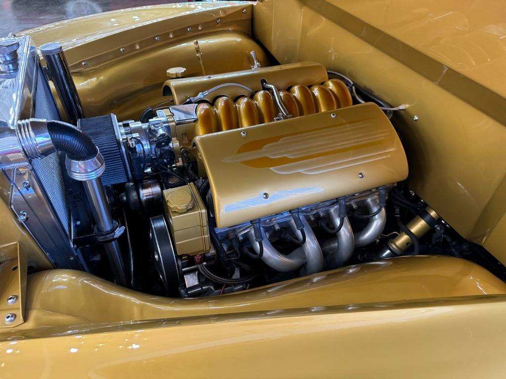 Chevrolet-3100-5-window-custom-p-1954-yellow-18