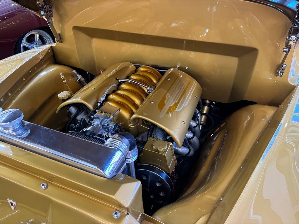 Chevrolet-3100-5-window-custom-p-1954-yellow-19