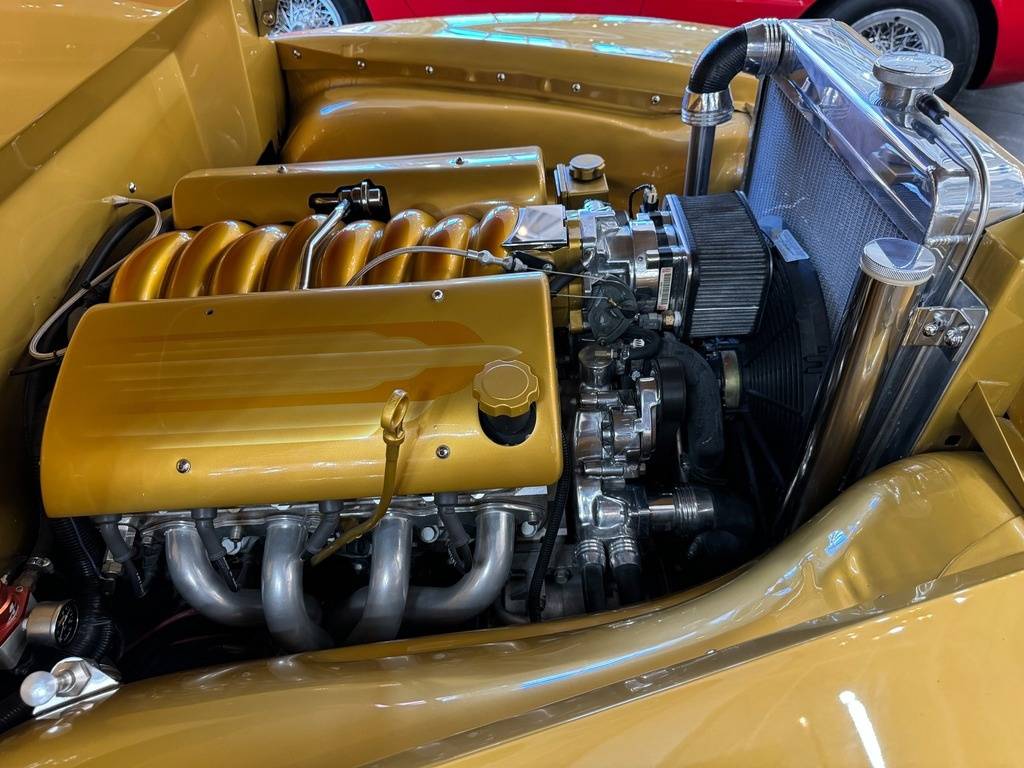 Chevrolet-3100-5-window-custom-p-1954-yellow-21