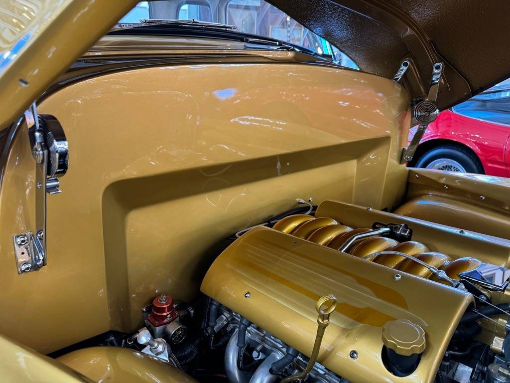 Chevrolet-3100-5-window-custom-p-1954-yellow-22