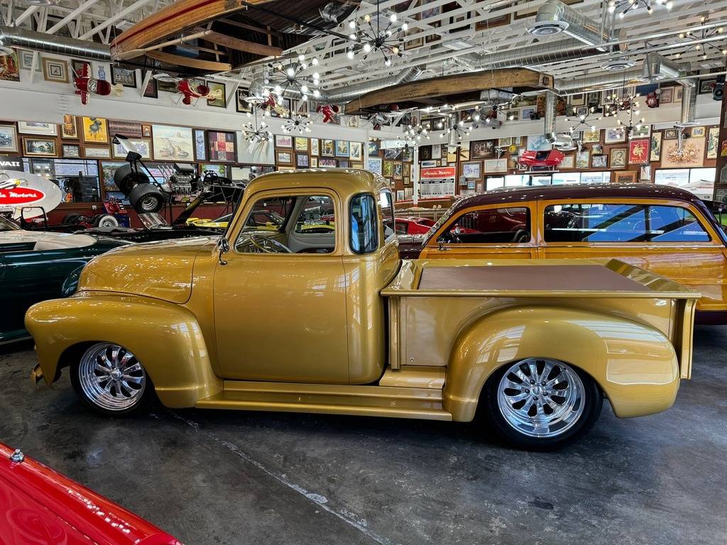 Chevrolet-3100-5-window-custom-p-1954-yellow-5