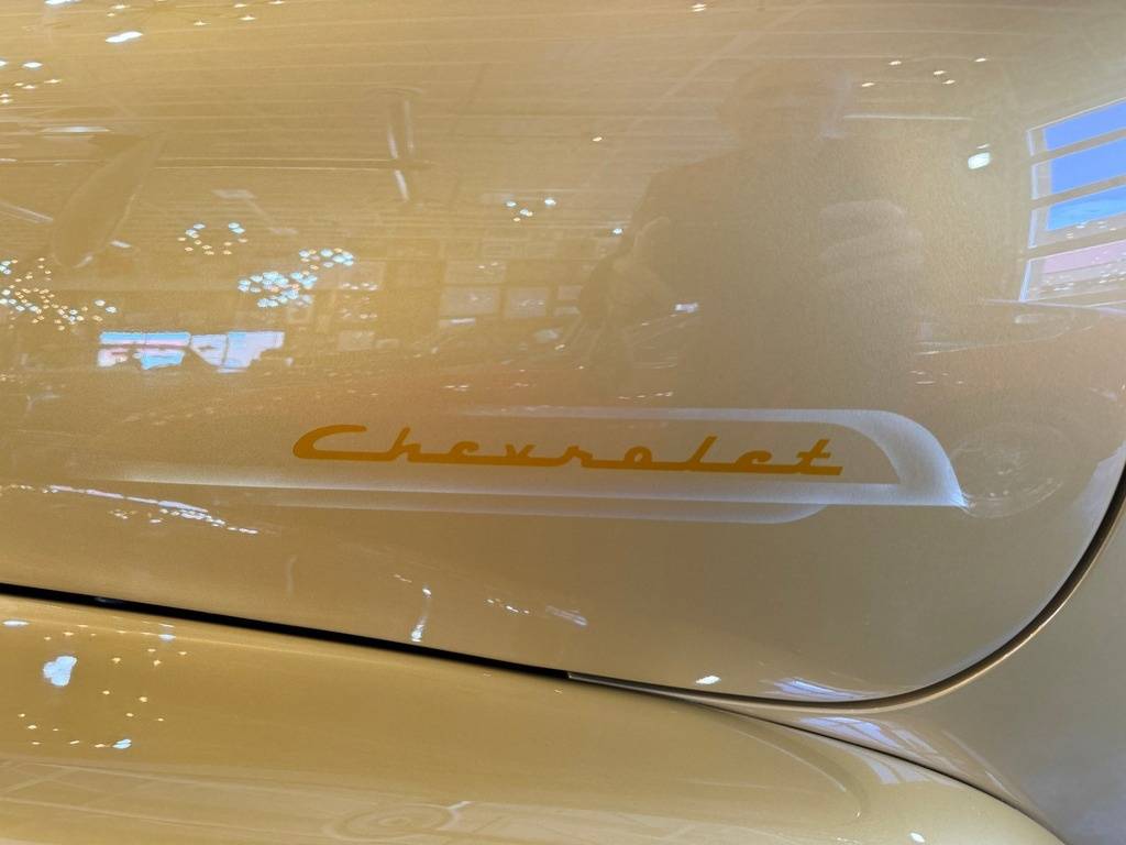 Chevrolet-3100-5-window-custom-p-1954-yellow-9