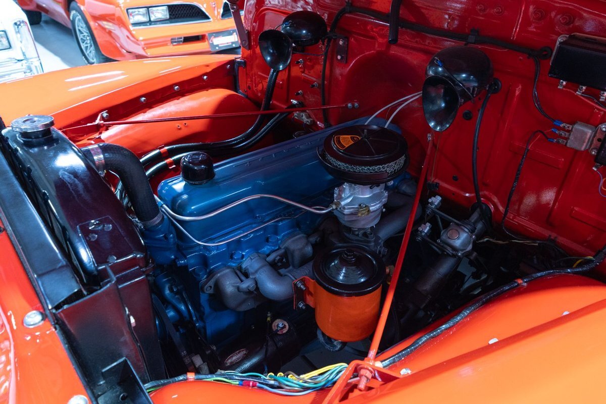 Chevrolet-3100-Pickup-1951-Pickup-Truck-2