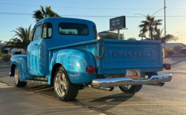 Chevrolet-3100-restomod-pickup-1950-blue-7