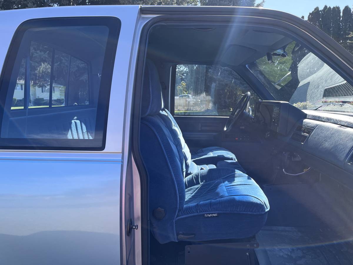 Chevrolet-3500-1989-blue-3