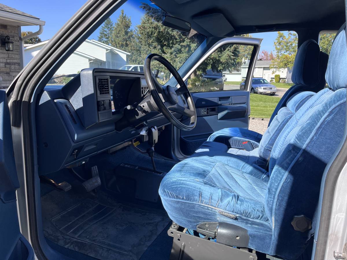 Chevrolet-3500-1989-blue-4