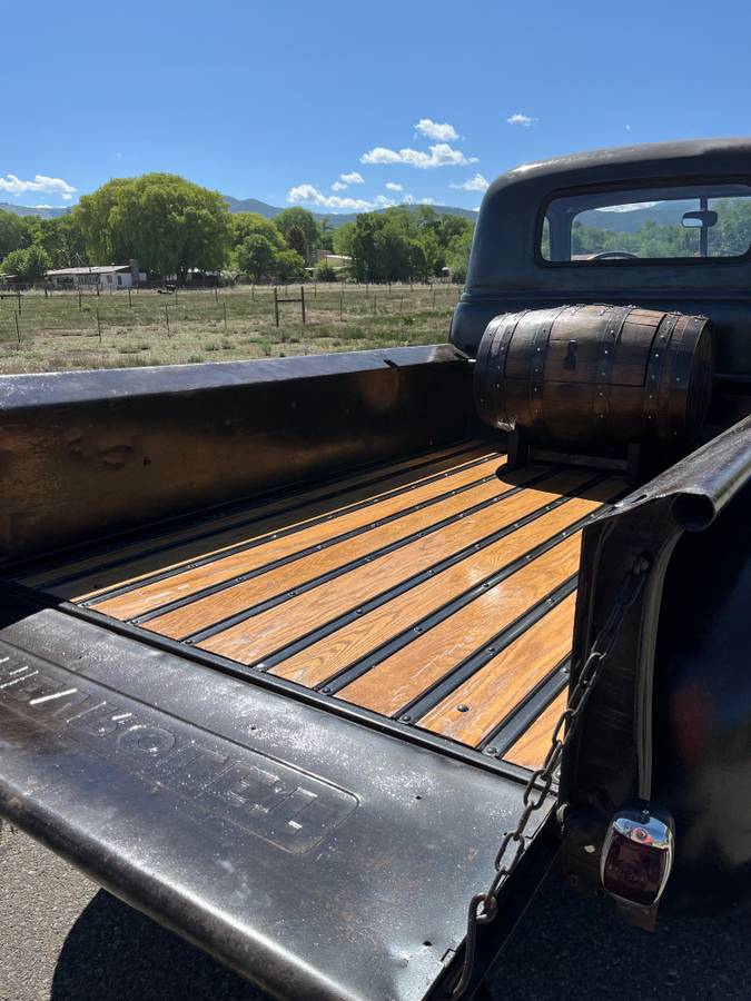 Chevrolet-3600-1948-black-8