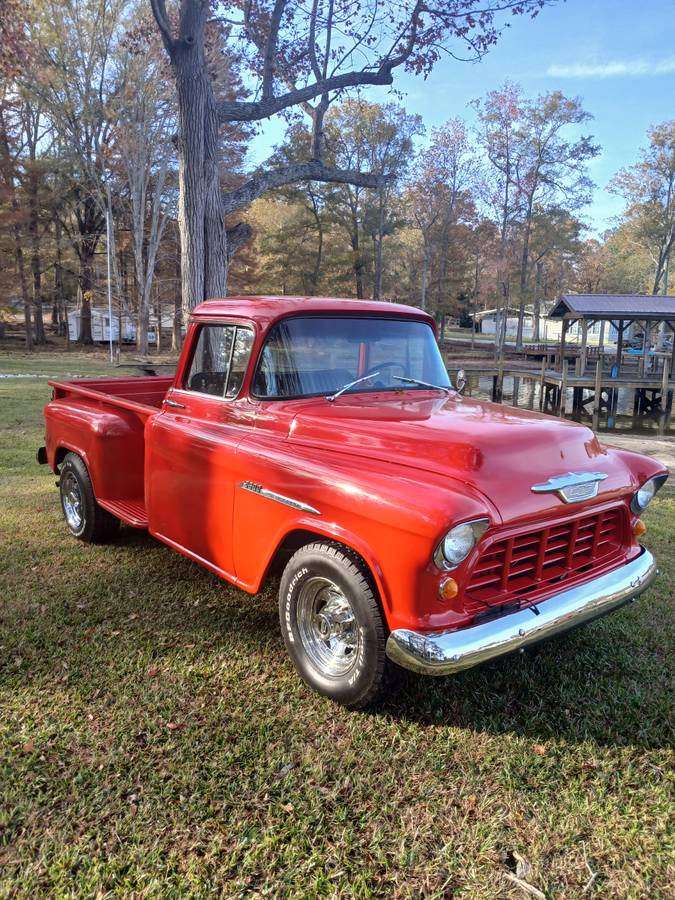 Chevrolet 3600  1955 red