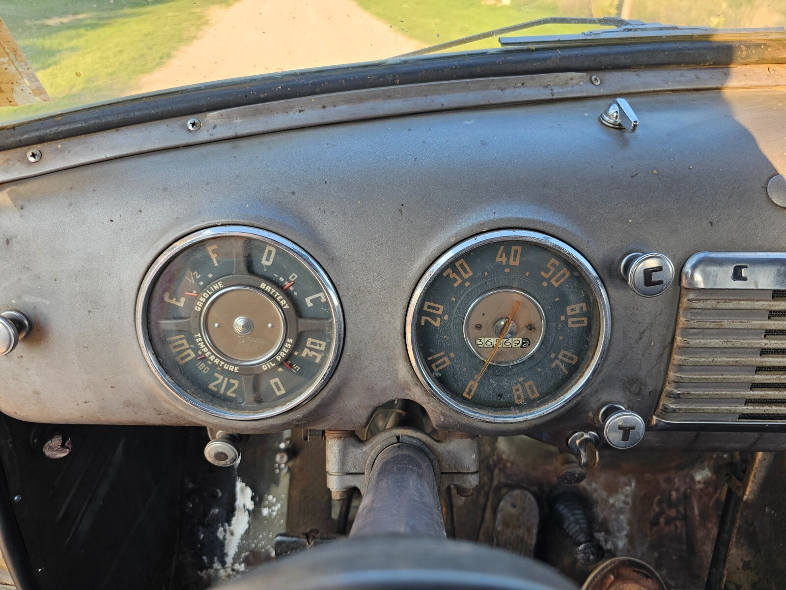 Chevrolet-4100-1948-STAKE-BED-FARM-TRUCK-19