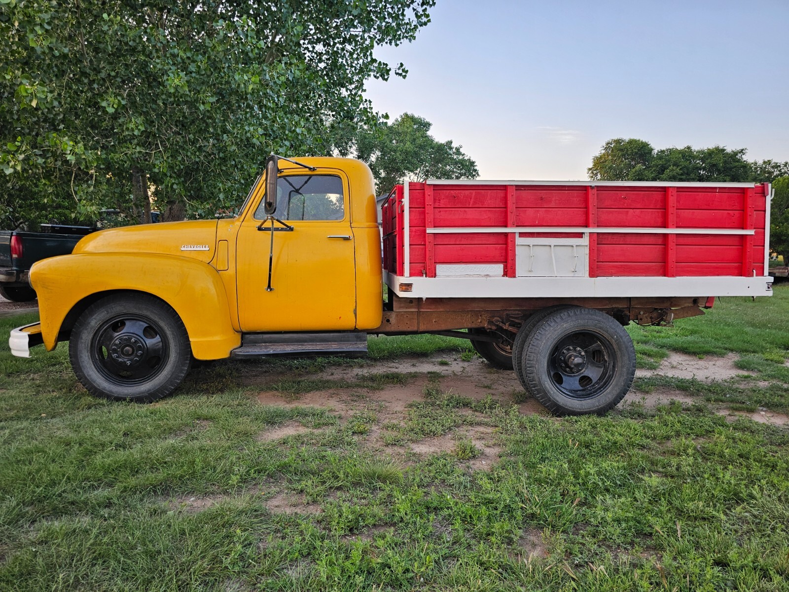 Chevrolet-4100-1948-STAKE-BED-FARM-TRUCK-28