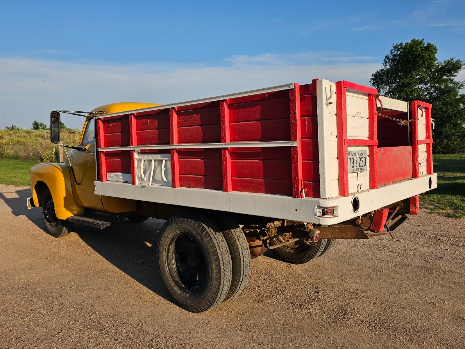 Chevrolet-4100-1948-STAKE-BED-FARM-TRUCK-8
