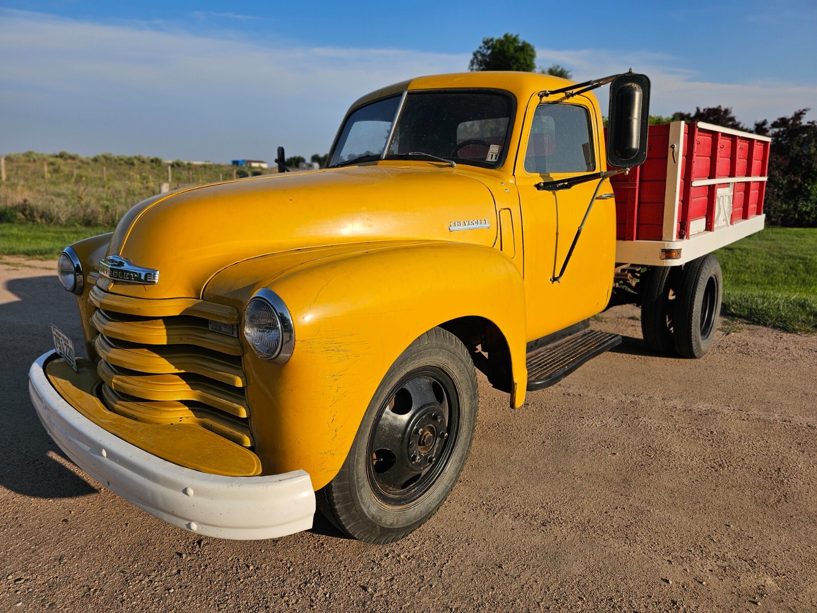 Chevrolet-4100-1948-STAKE-BED-FARM-TRUCK