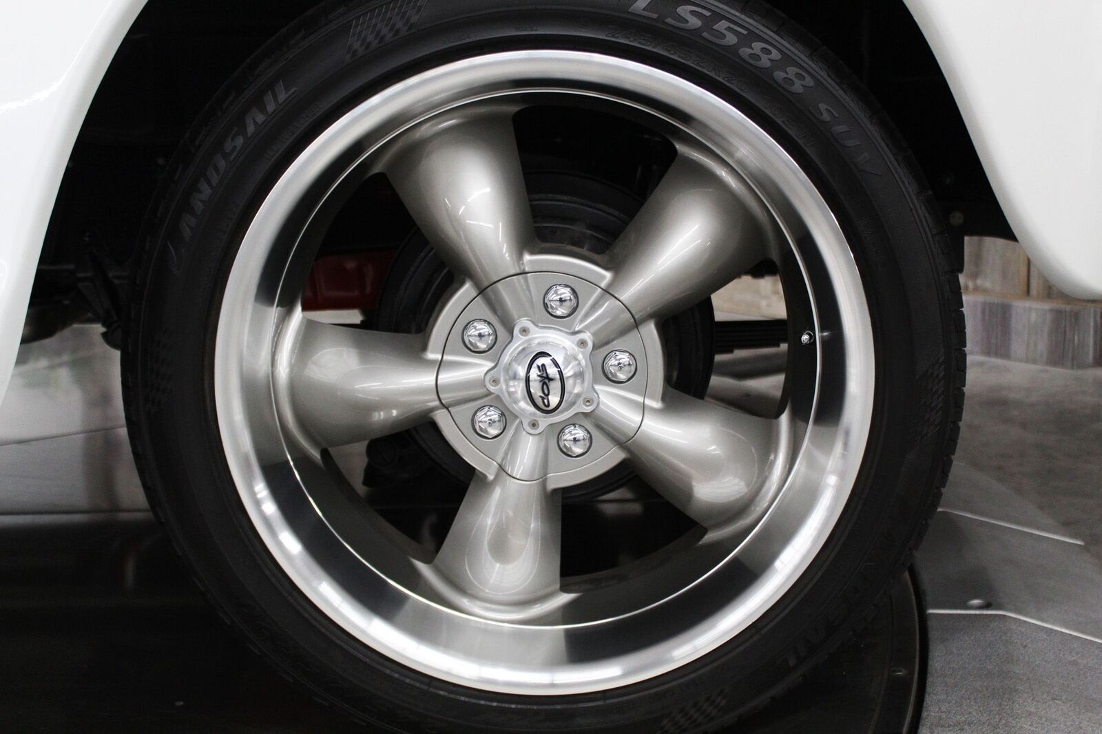 Chevrolet-5-Window-1949-Power-Steering-21