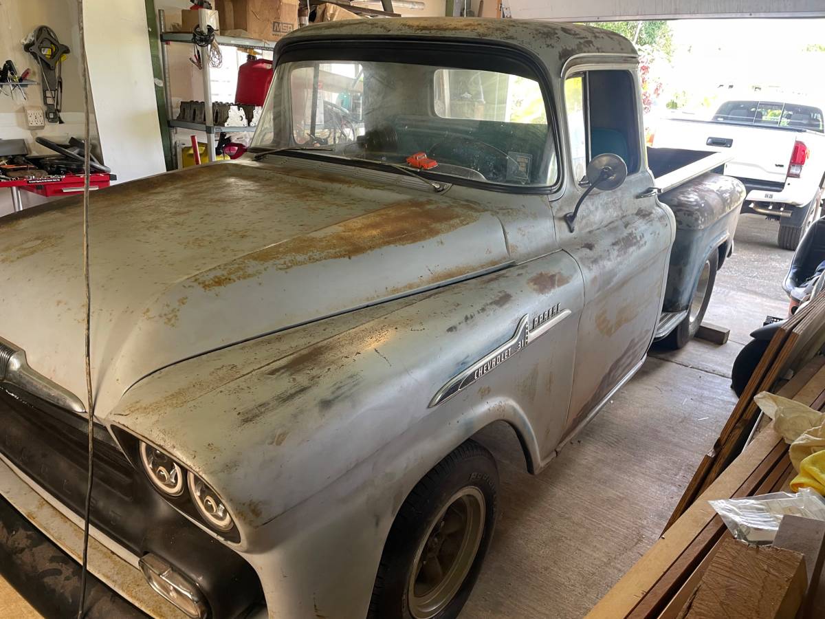 Chevrolet-Apache-1958-custom-7