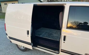 Chevrolet-Astro-cargo-van-1994-white-10