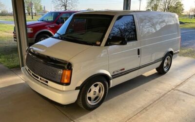 Chevrolet Astro cargo van  1994 white