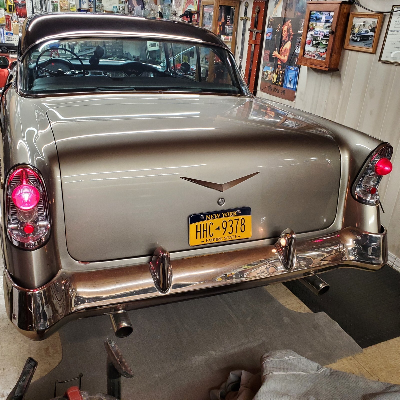 Chevrolet-Bel-Air-1956-two-door-hardtop-10