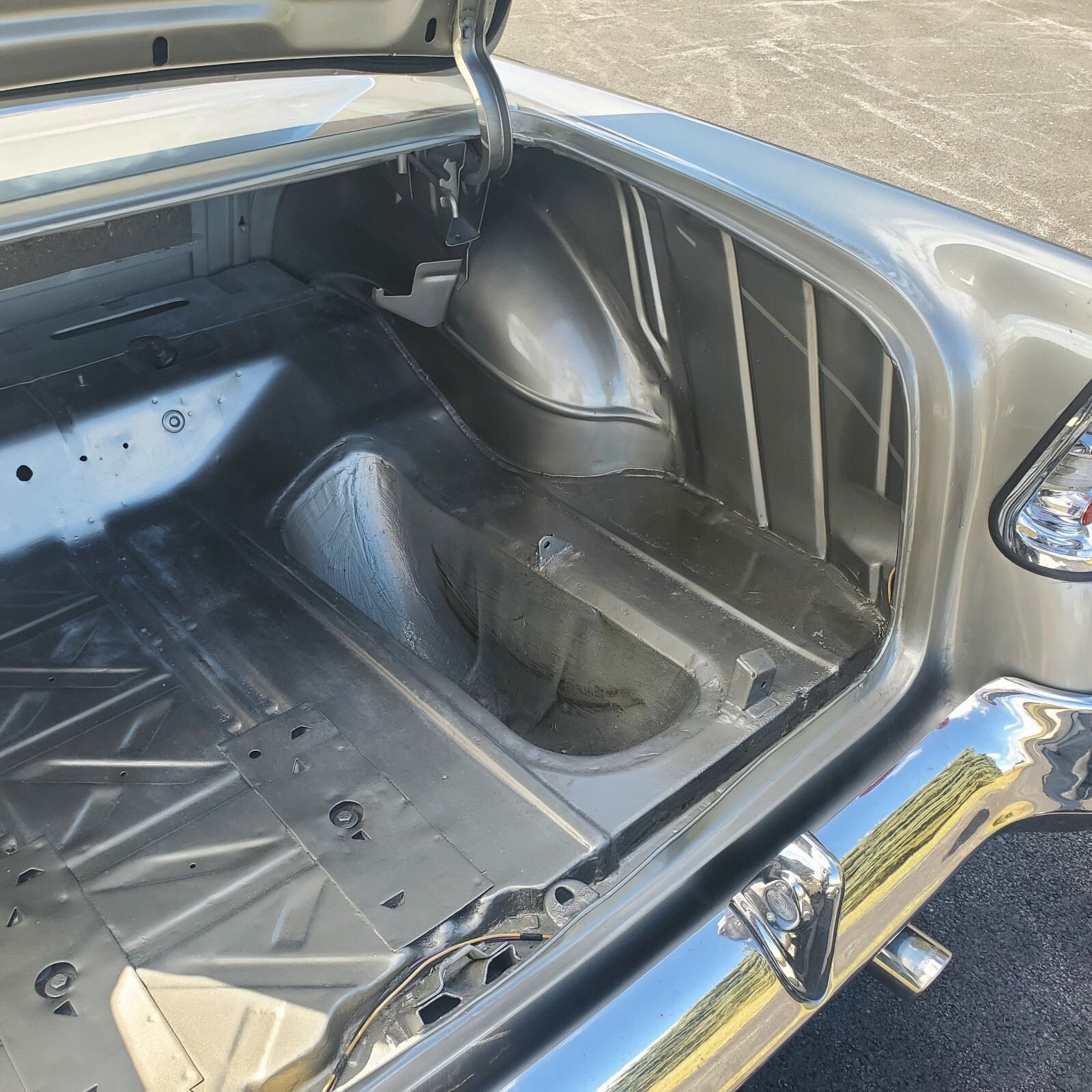 Chevrolet-Bel-Air-1956-two-door-hardtop-26