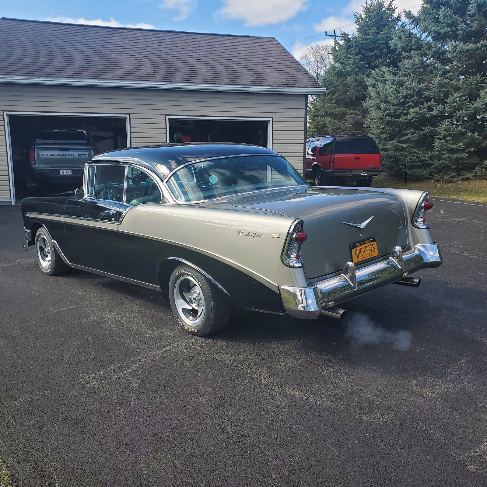 Chevrolet-Bel-Air-1956-two-door-hardtop-3