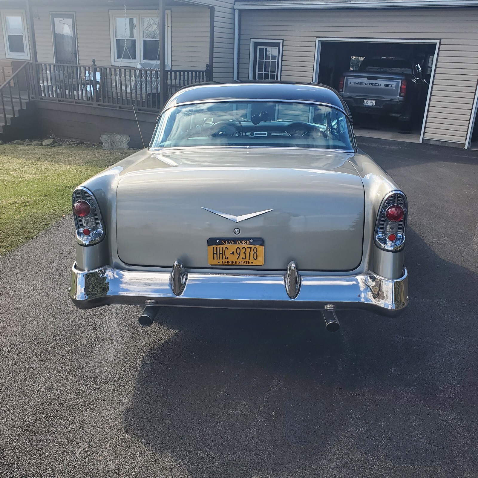 Chevrolet-Bel-Air-1956-two-door-hardtop-4