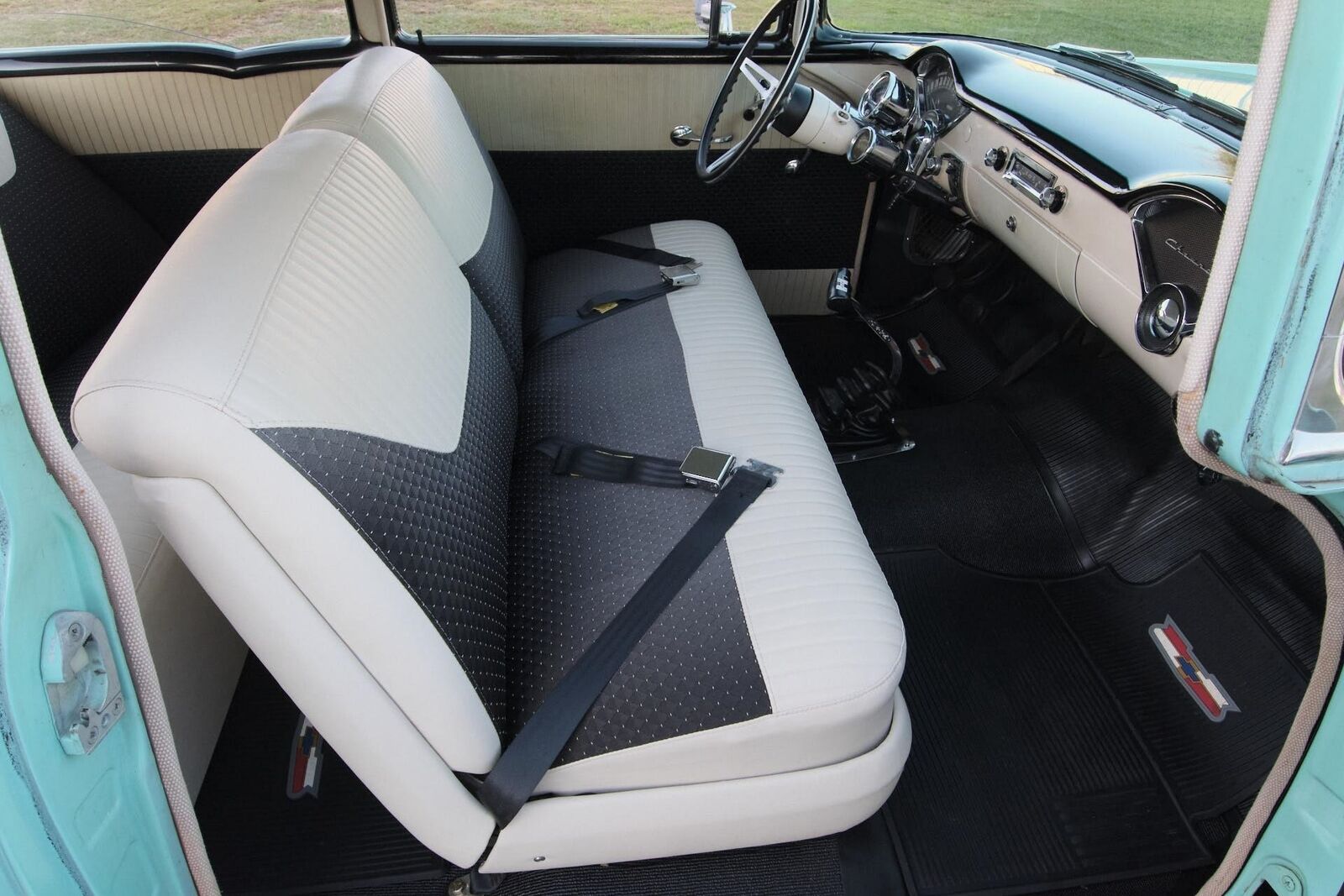Chevrolet-Bel-Air150210-1956-2-Door-16