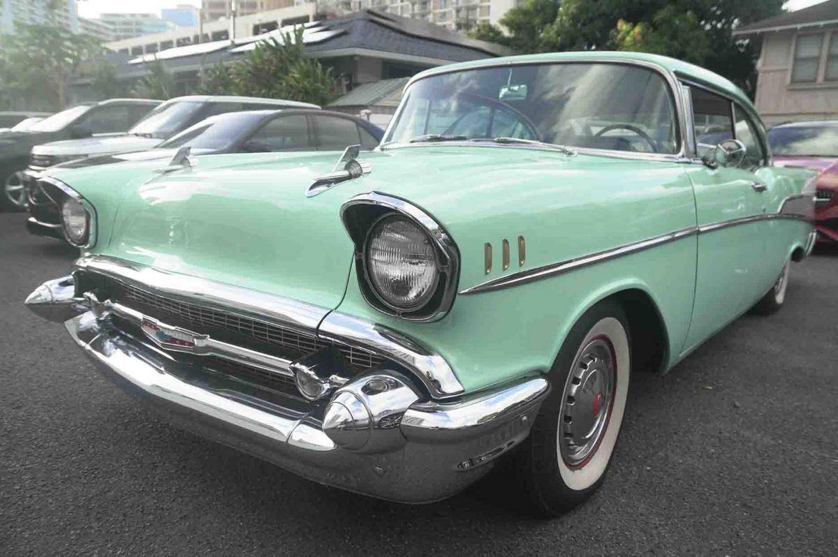 Chevrolet-Bel-air-1957-green-1