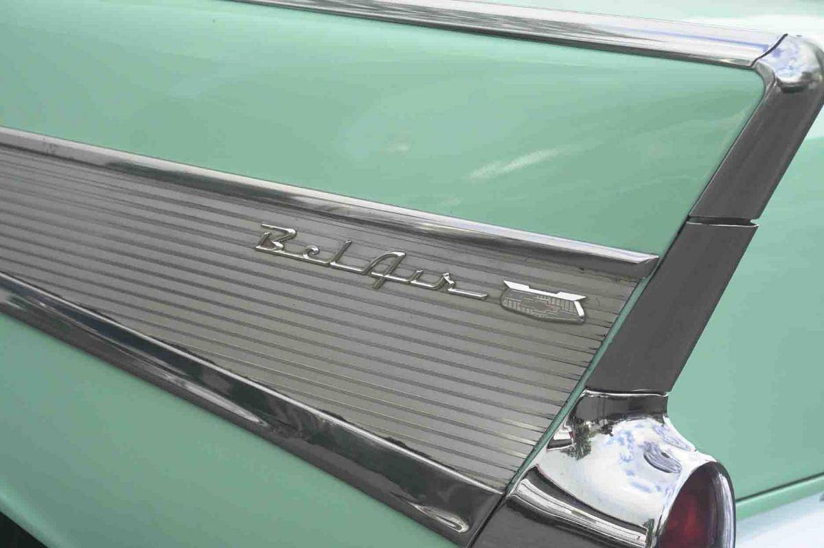 Chevrolet-Bel-air-1957-green-10