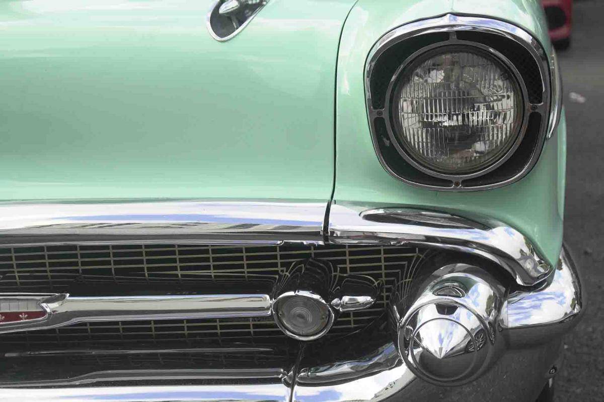 Chevrolet-Bel-air-1957-green-13
