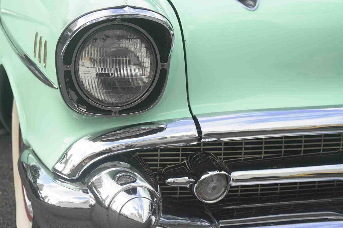 Chevrolet-Bel-air-1957-green-15