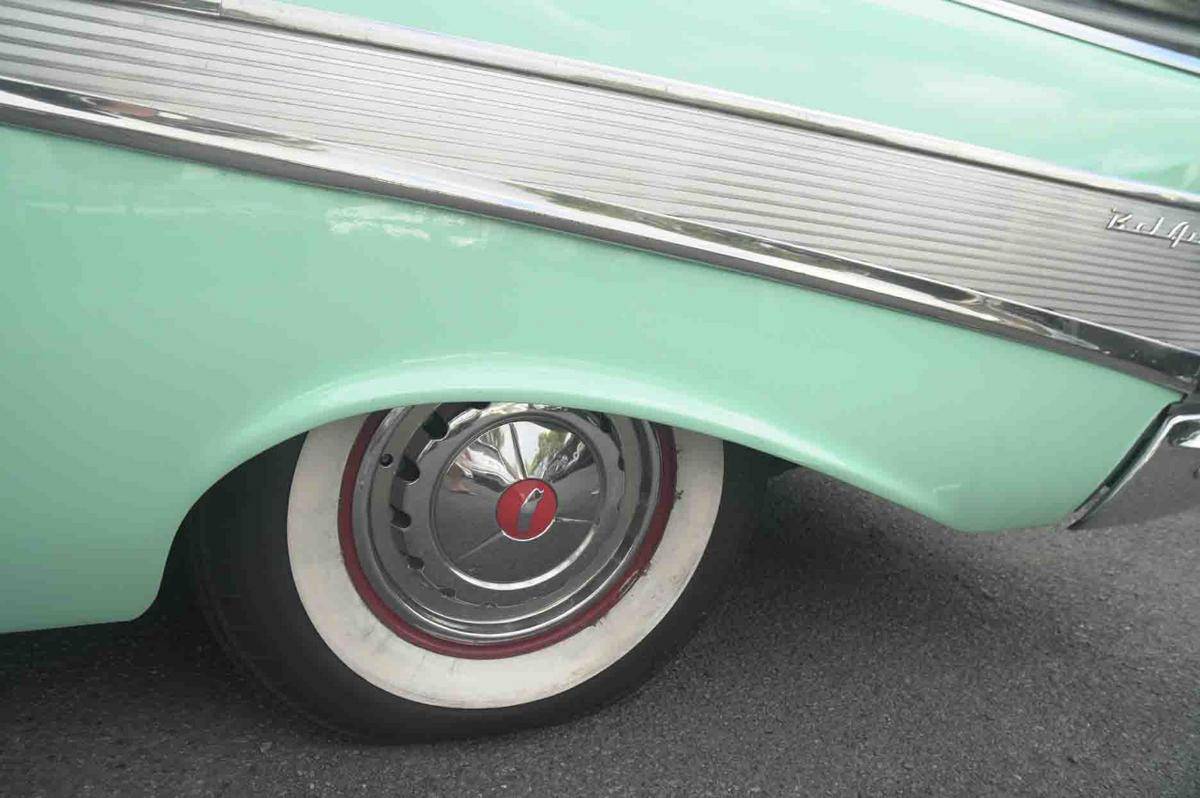 Chevrolet-Bel-air-1957-green-9