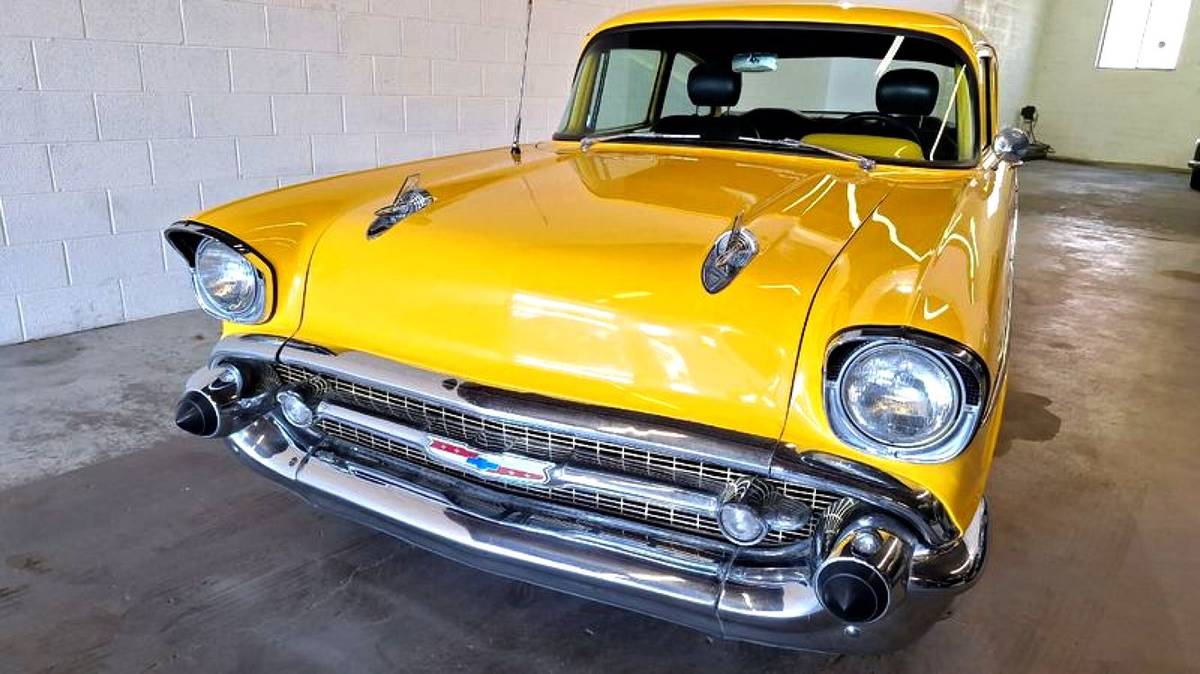 Chevrolet-Bel-air-210-1957-yellow-1