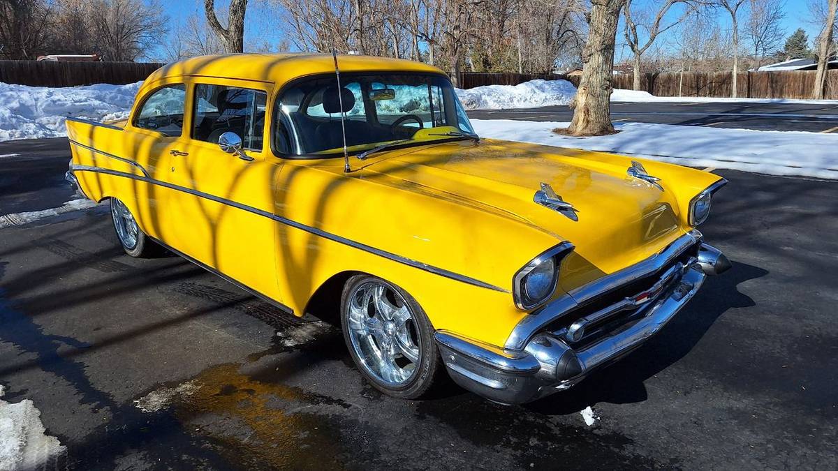 Chevrolet-Bel-air-210-1957-yellow-14