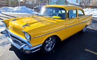 Chevrolet-Bel-air-210-1957-yellow-23