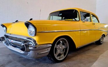 Chevrolet-Bel-air-210-1957-yellow