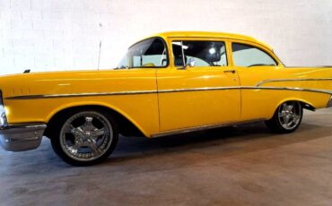 Chevrolet-Bel-air-210-1957-yellow-6