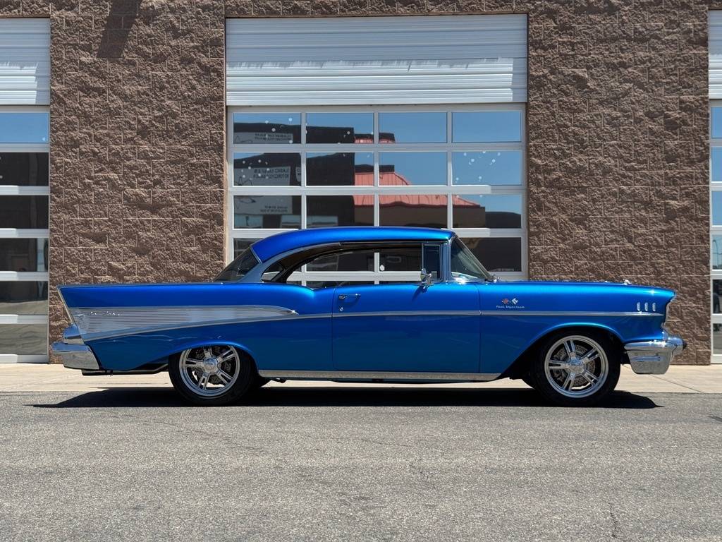 Chevrolet-Bel-air-prostreet-rest-1957-blue-13