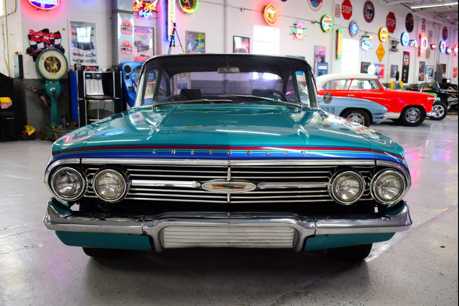 Chevrolet-Biscayne-1960-Coupe-11