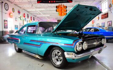 Chevrolet-Biscayne-1960-Coupe-23