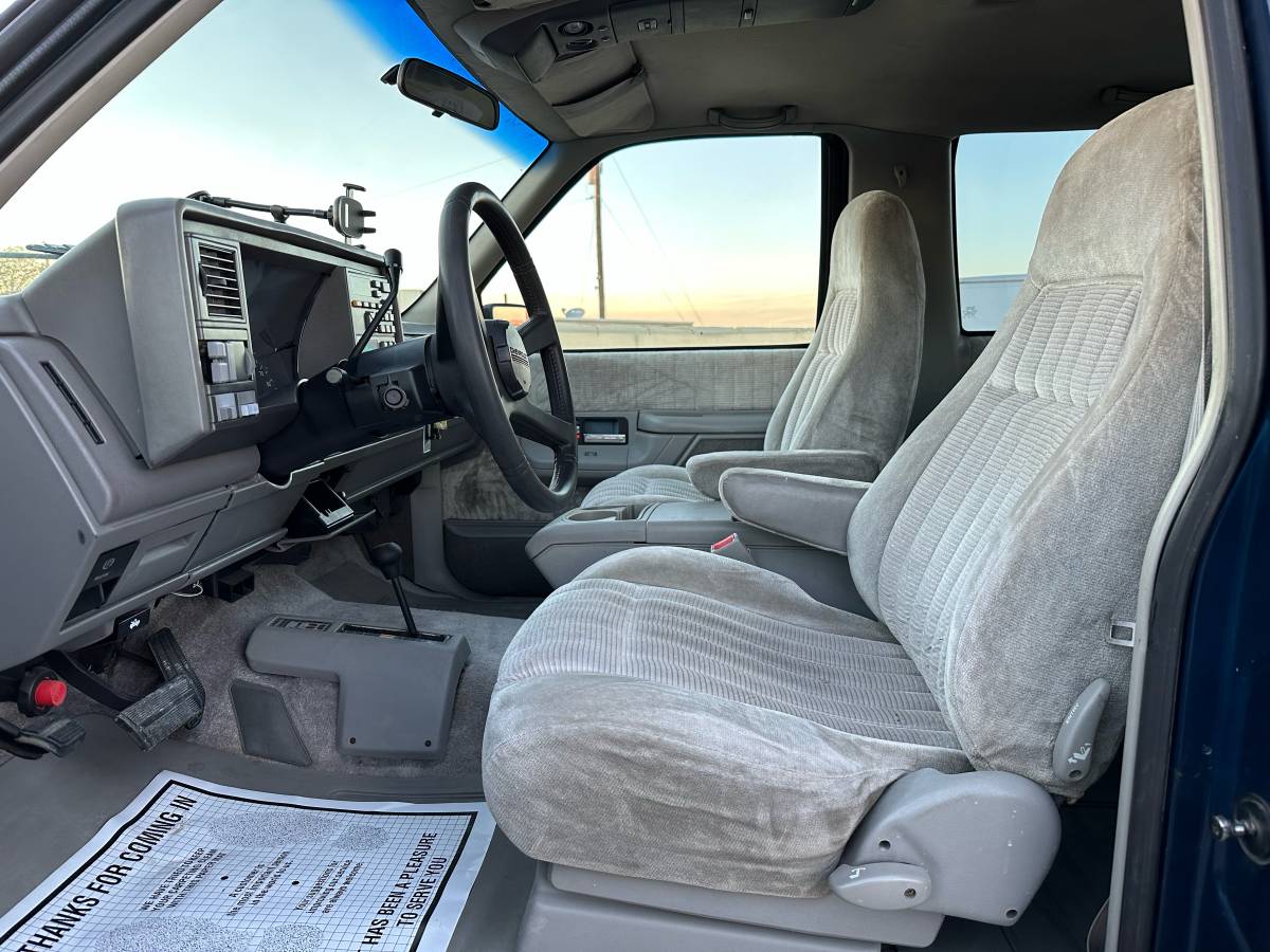 Chevrolet-Blazer-12-ton-nominal-1994-blue-9