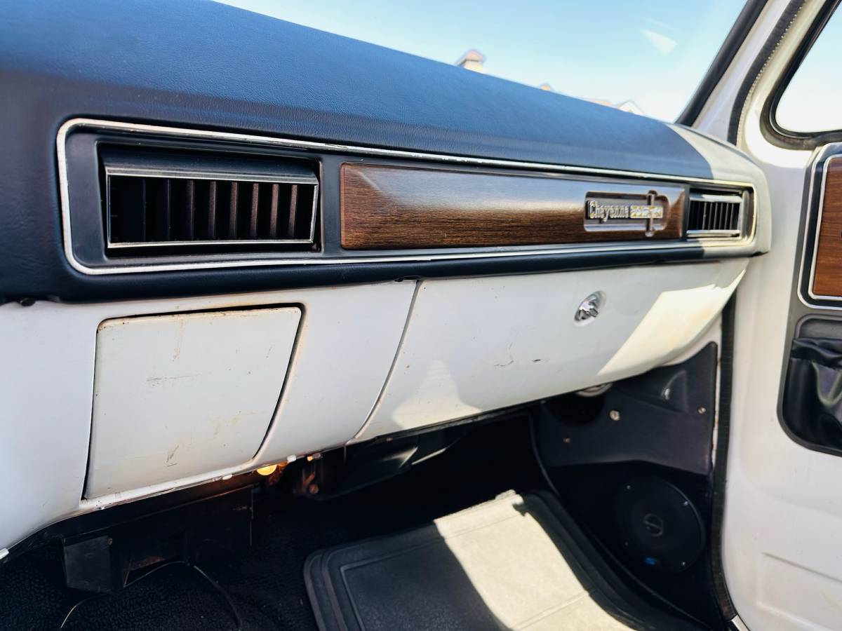 Chevrolet-Blazer-1974-white-20