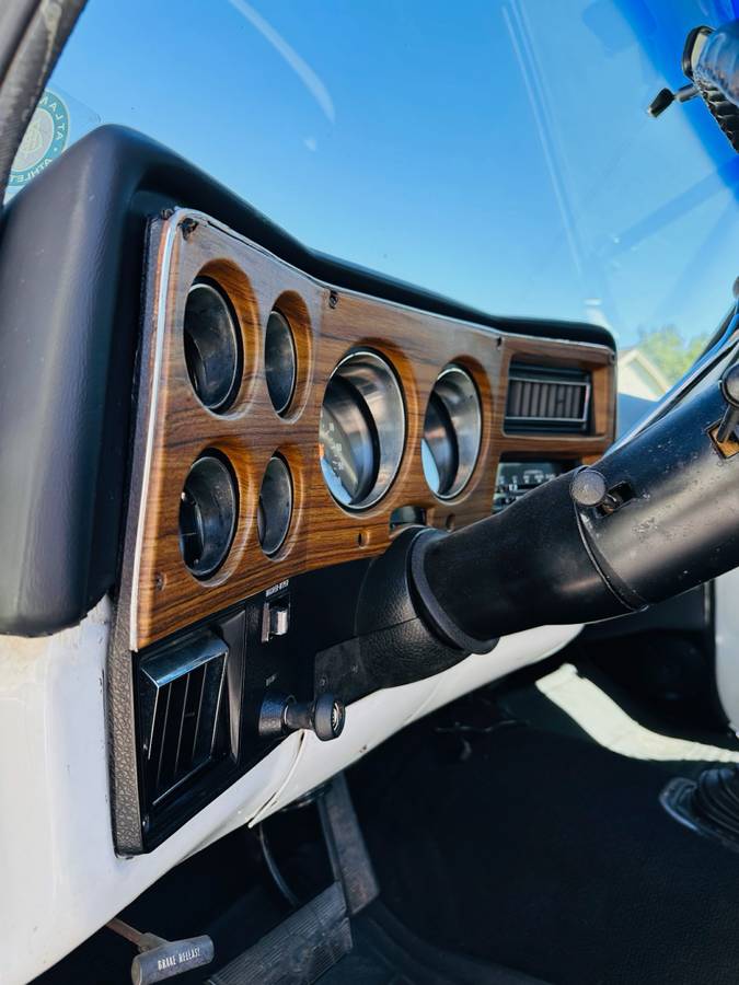 Chevrolet-Blazer-1974-white-7