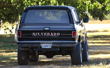 Chevrolet-Blazer-1986-4