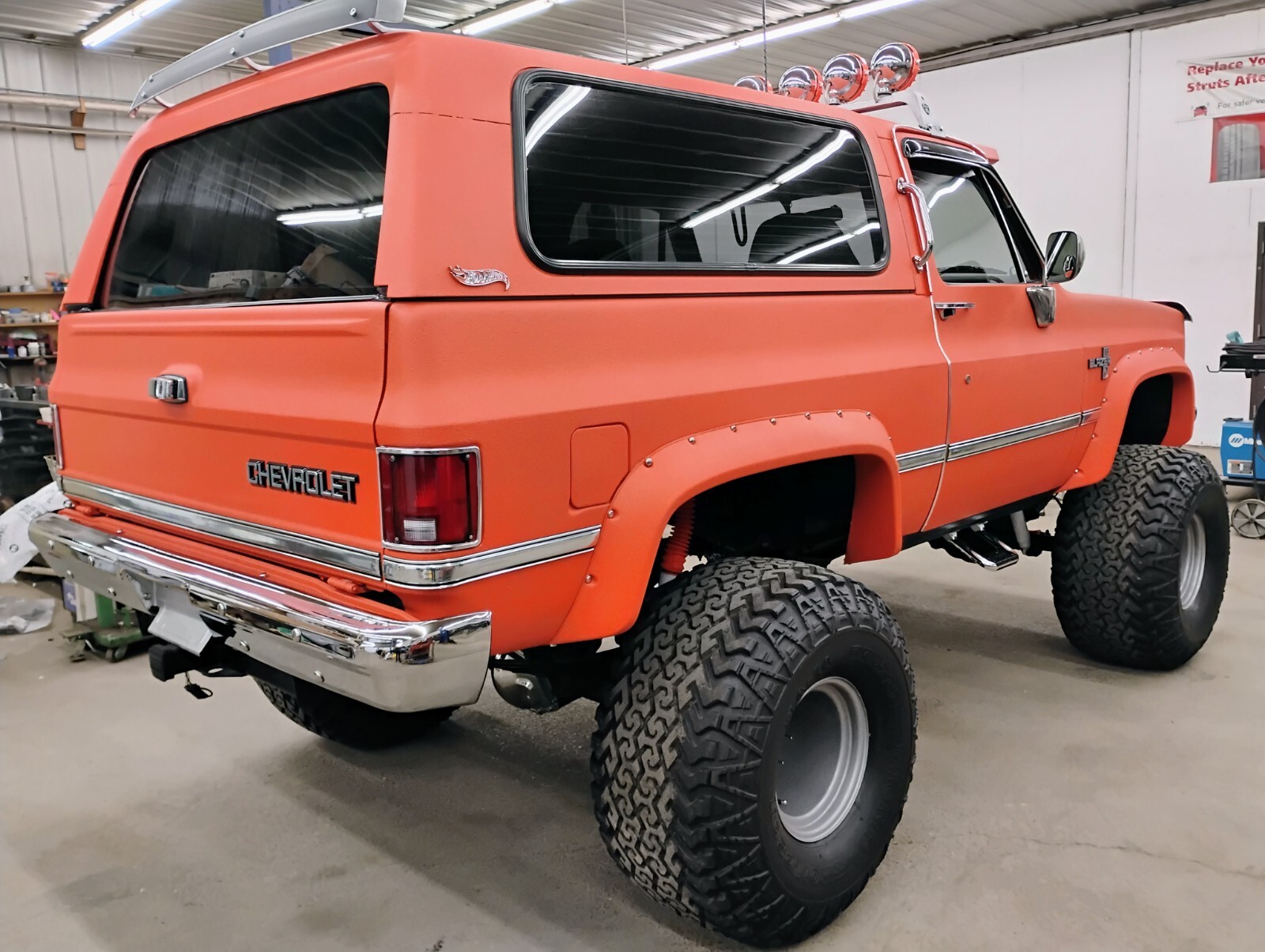 Chevrolet-Blazer-1987-SUV-13
