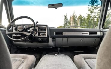 Chevrolet-Blazer-1989-SUV-32