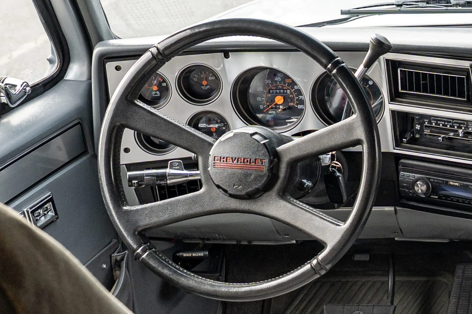 Chevrolet-Blazer-1989-SUV-35