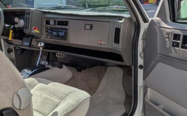 Chevrolet-Blazer-1993-Hatchback-14