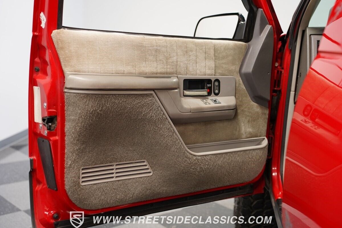 Chevrolet-Blazer-1994-SUV-37